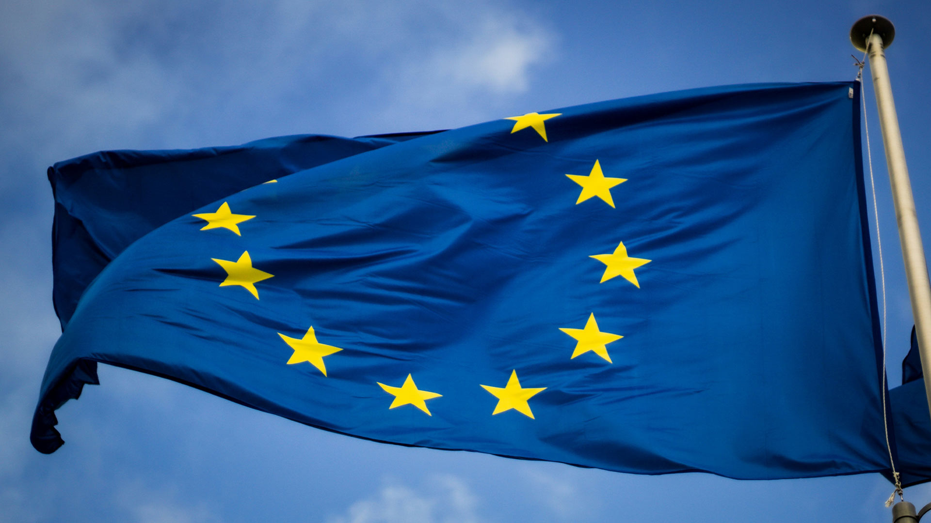 Utvald bild för EU står fast vid sitt beslut att stoppa försäljningen av nya fossilbilar år 2035